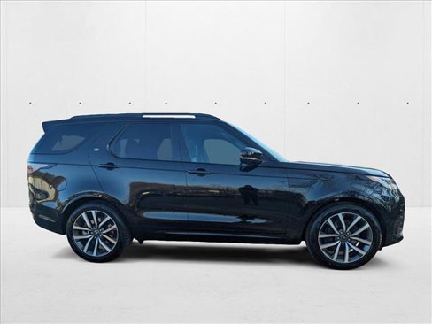 Certified 2024 Land Rover Discovery Dynamic SE image 6