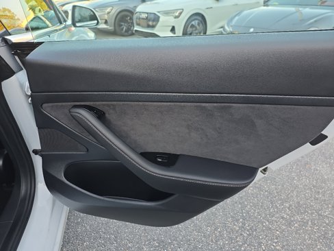 Used 2020 Tesla Model 3 Standard Range Plus image 41