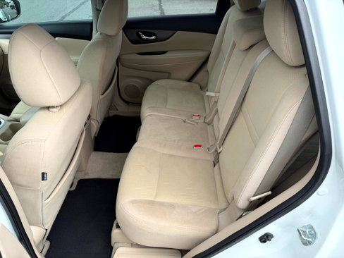 Used 2015 Nissan Rogue SV w/ SV Premium Package image 14