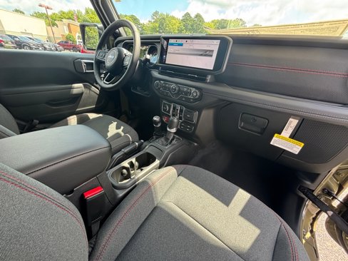 New 2025 Jeep Wrangler Unlimited Rubicon image 17