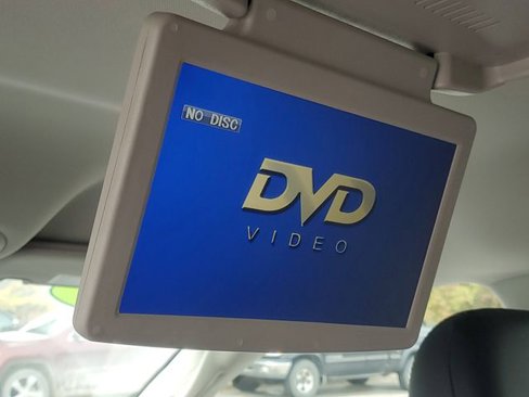 Used 2019 Chrysler Pacifica Touring-L image 32
