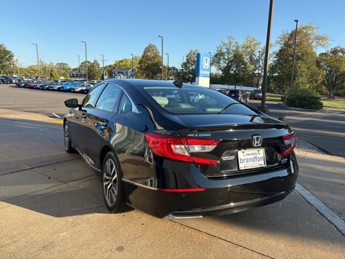 Used 2018 Honda Accord Touring image 4