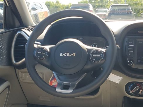 Used 2023 Kia Soul LX image 22