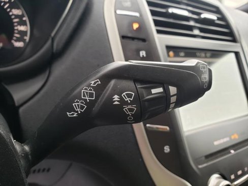 Used 2017 Lincoln MKC Premiere image 29