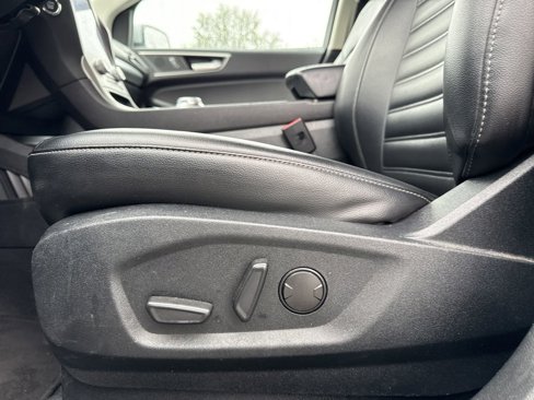 Used 2021 Ford Edge SEL image 23