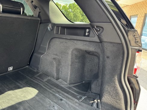 Used 2018 Land Rover Discovery Sport SE image 33
