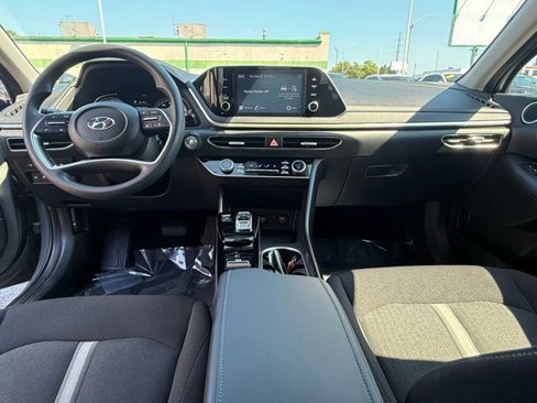Used 2022 Hyundai Sonata SEL w/ Preferred Accessory Package image 17