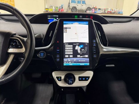 Used 2018 Toyota Prius Prime Premium image 51