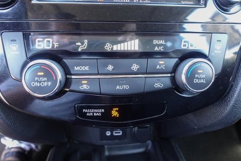 Used 2019 Nissan Rogue SL w/ Premium Package image 21