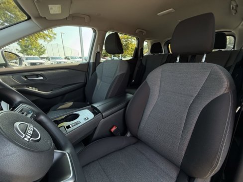 Used 2023 Nissan Rogue SV image 21