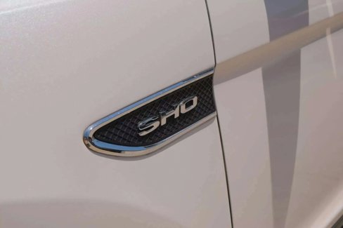 Used 2017 Ford Taurus SHO image 40