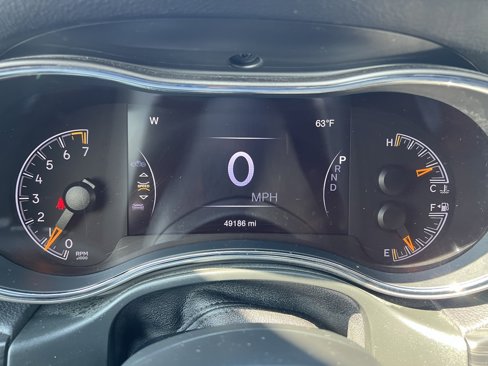 Used 2020 Jeep Grand Cherokee Laredo image 34