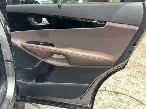 Used 2019 Kia Sorento SX w/ SX Touring Package image 20