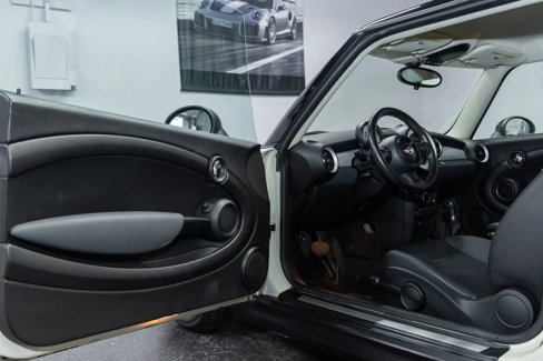 Used 2011 MINI Cooper Hardtop image 11