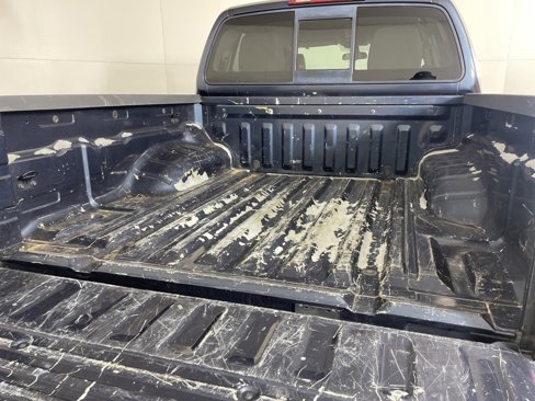 Used 2017 Nissan Frontier SV image 13