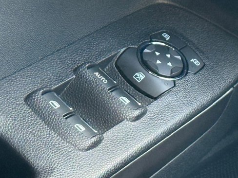 Used 2022 Ford EcoSport SE w/ SE Convenience Package image 33