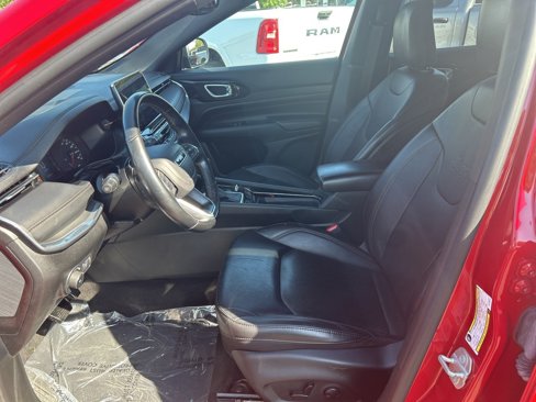 Used 2022 Jeep Compass Limited image 13