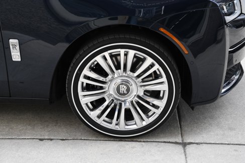 Used 2024 Rolls-Royce Ghost w/ Ghost Package image 22