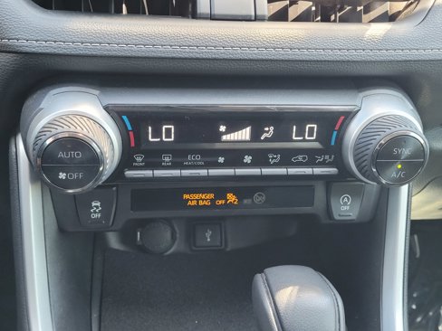 Used 2021 Toyota RAV4 XLE image 23