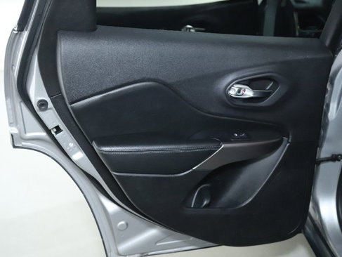 Used 2021 Jeep Cherokee Latitude image 13