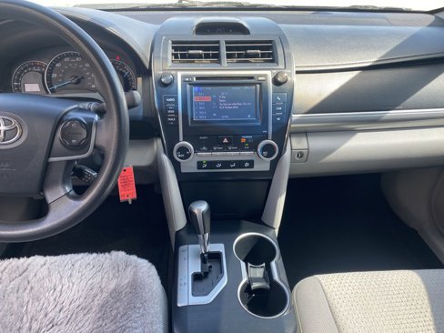 Used 2012 Toyota Camry LE image 7