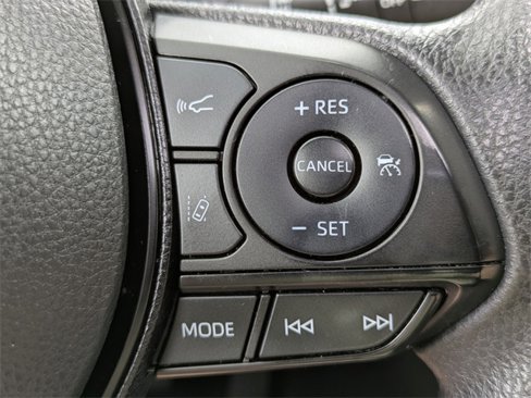 Used 2019 Toyota RAV4 XLE image 16