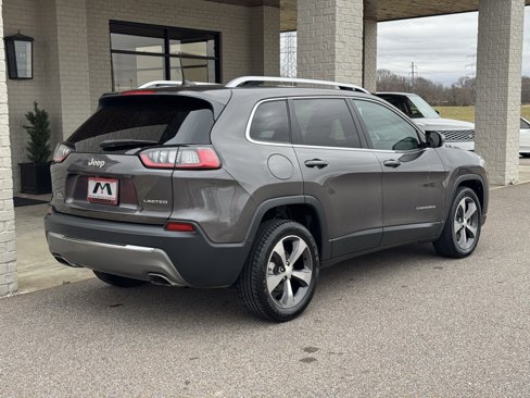Used 2019 Jeep Cherokee Limited image 12