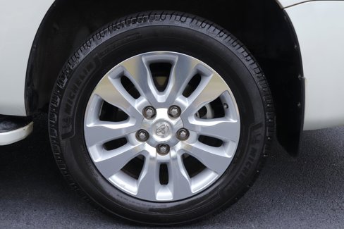 Used 2014 Toyota Sequoia Platinum image 45