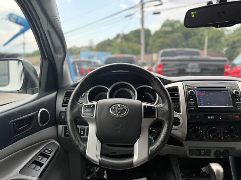 Used 2013 Toyota Tacoma 4x4 Double Cab image 21