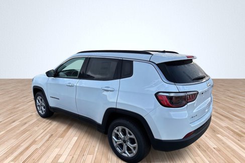 New 2025 Jeep Compass Latitude image 7