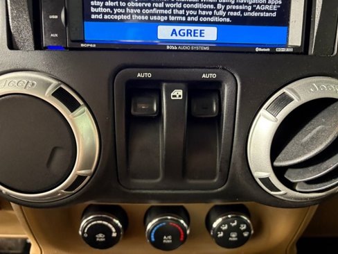 Used 2015 Jeep Wrangler Sahara w/ Connectivity Group image 16
