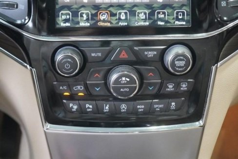 Used 2019 Jeep Grand Cherokee Overland image 33