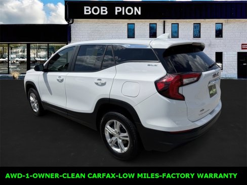 Used 2024 GMC Terrain SLE image 7