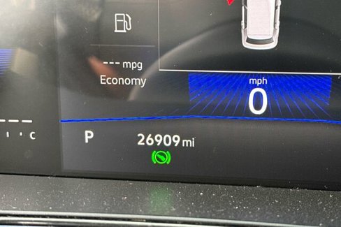 Certified 2023 Volkswagen Taos SE w/ Panoramic Sunroof Package image 25