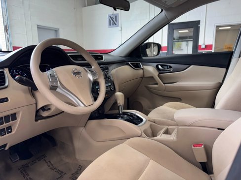 Used 2015 Nissan Rogue SV image 20