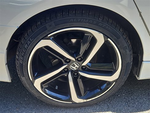 Certified 2018 Honda Accord Sport image 9