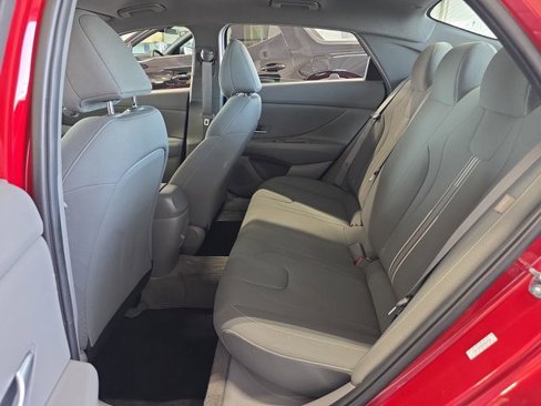 Certified 2024 Hyundai Elantra SEL image 28