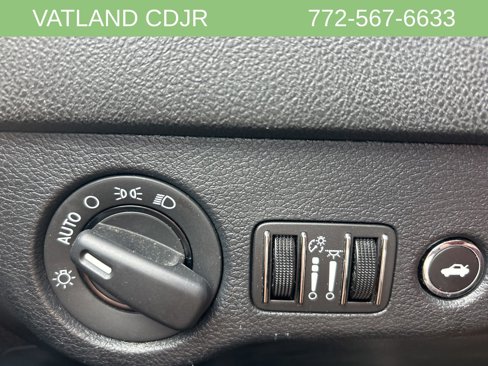 Used 2018 Dodge Charger SXT w/ Blacktop Package image 16