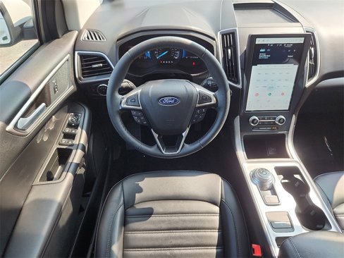 Used 2023 Ford Edge SEL w/ Convenience Package image 12