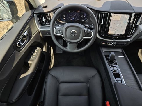 New 2025 Volvo XC60 B5 Core w/ Protection Package Premier image 27