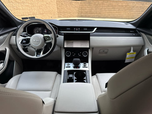 New 2026 Jaguar F-PACE R-Dynamic S image 10