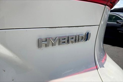 Used 2021 Toyota Venza LE w/ Carpet Mat Package (TMS) image 22