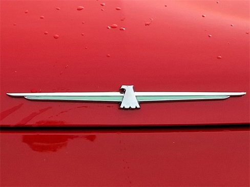 Used 2005 Ford Thunderbird image 28