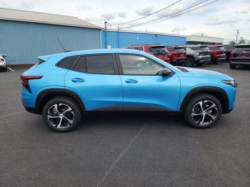 New 2025 Chevrolet Trax RS image 9