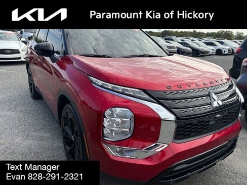 Used 2024 Mitsubishi Outlander SE image 5