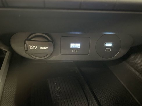 Used 2024 Hyundai Elantra Limited image 25