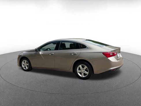Used 2023 Chevrolet Malibu LT w/ Driver Confidence Package image 11