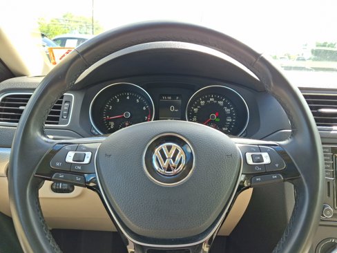Used 2017 Volkswagen Jetta SE image 20