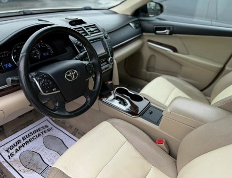 Used 2012 Toyota Camry XLE image 7
