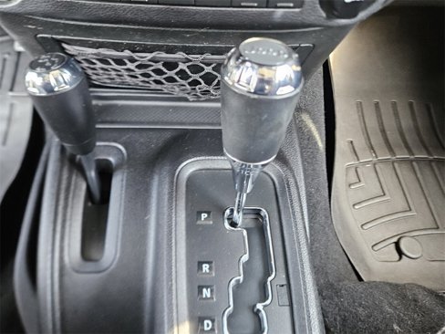 Used 2015 Jeep Wrangler Sahara w/ Connectivity Group image 34